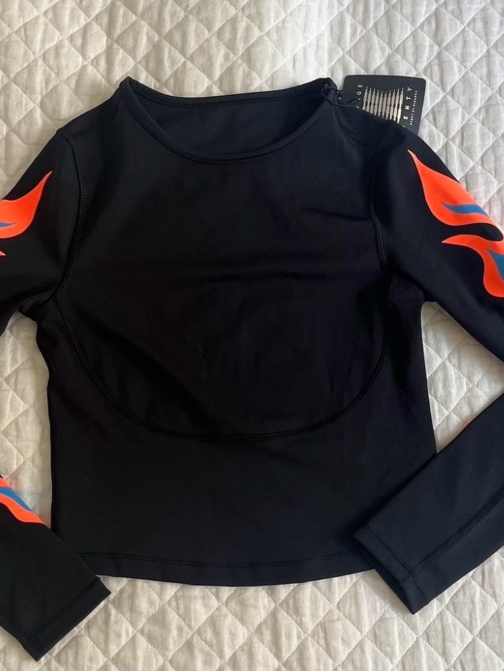 NWT Savage X Fenty Sport by Rihanna Flame Print Long Sleeve Crop Top 1X Black